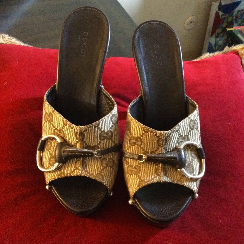 Gucci platform high heel logo block